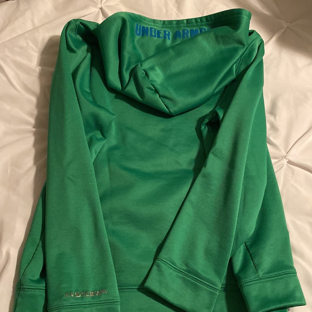 Boys Under Armour Size XL hoodie - Picture 3 of 3